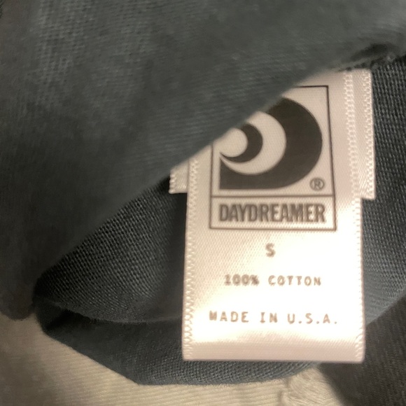 Daydreamer Elton John Goodbye Yellow Brick Road Tee NWT - Picture 8 of 9